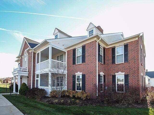 856 W Summerfield Glen Circle #117, Ann Arbor, MI 48103