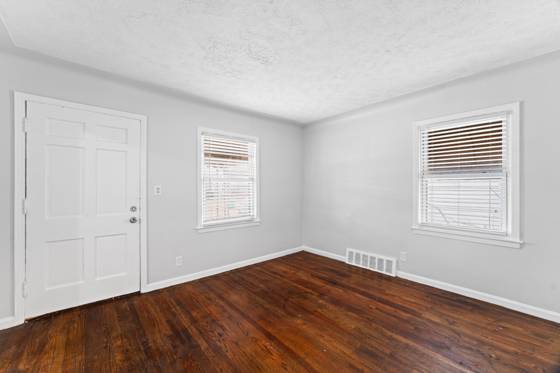 20947 Beechwood Avenue, Eastpointe, MI 48021 photo 2