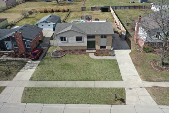 18298 Alvaro Avenue, Brownstown, MI 48193 photo 3