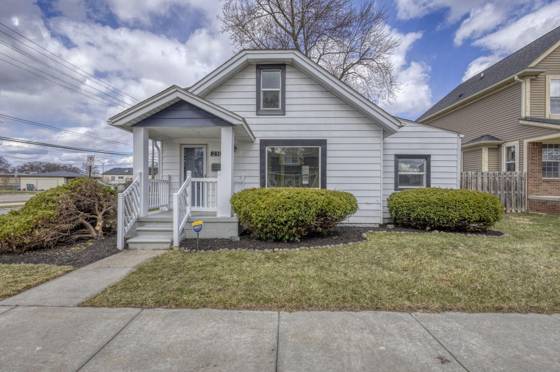 2105 Manatee Avenue, Ferndale, MI 48220 photo 2