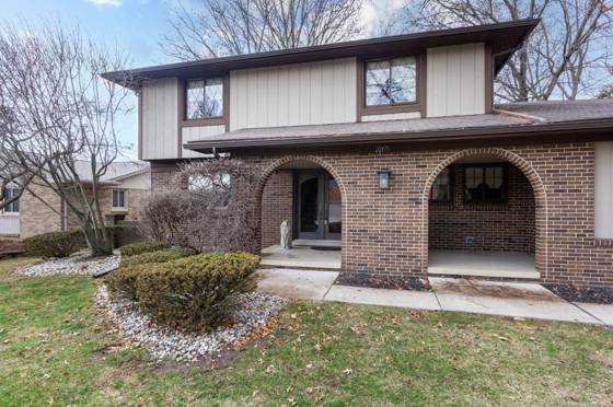 22175 Wingate Court, Farmington, MI 48335 photo 2