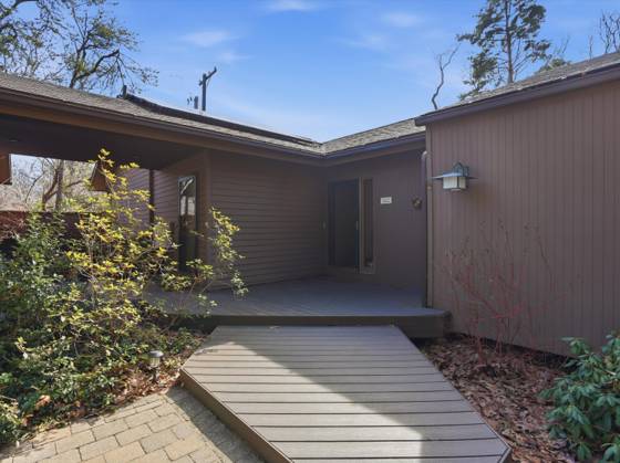 3635 Fox Hunt Drive, Ann Arbor, MI 48105 photo 2