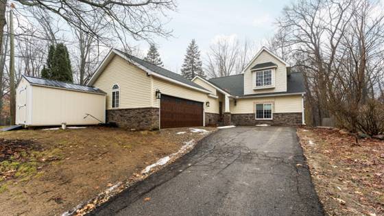 4160 Link Drive, Brighton, MI 48114 photo 2