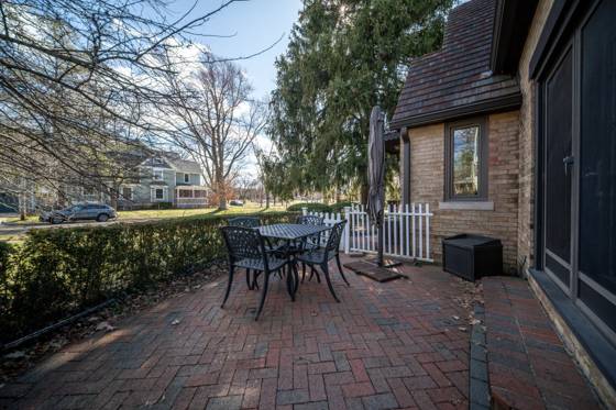 1138 Lincoln Avenue, Ann Arbor, MI 48104 photo 2
