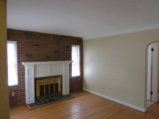 20204 Kenosha Street, Harper Woods, MI 48225 photo 2