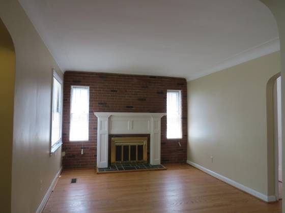 20204 Kenosha Street, Harper Woods, MI 48225 photo 4