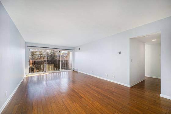 1325 S Maple Road #201, Ann Arbor, MI 48103 photo 2