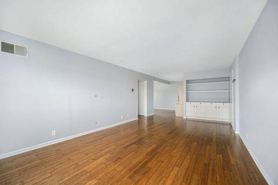 1325 S Maple Road #201, Ann Arbor, MI 48103 photo 3