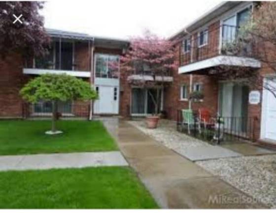 22039 E 11 Mile Road, Saint Clair Shores, MI 48081 photo 2