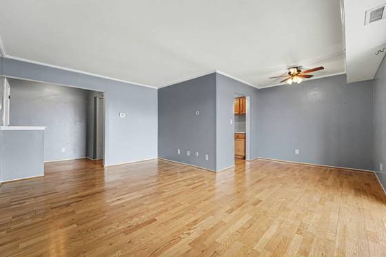 2070 Fort Street #G-4, Trenton, MI 48183 photo 3