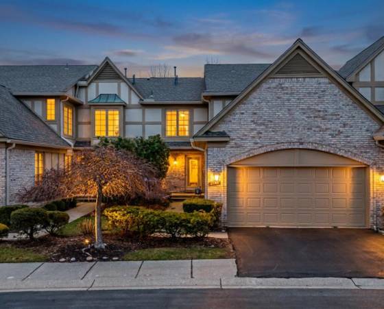 2705 Maitland Drive, Ann Arbor, MI 48105 photo 2