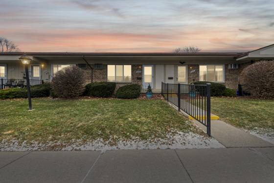 25229 Franklin Terrace, South Lyon, MI 48178 photo 2