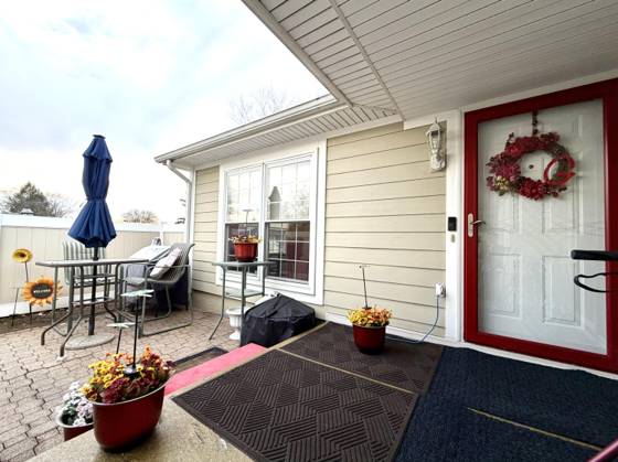 22727 Renford Street, Novi, MI 48375 photo 4