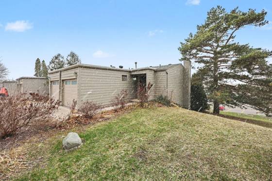 723 Skynob Drive, Ann Arbor, MI 48105 photo 2