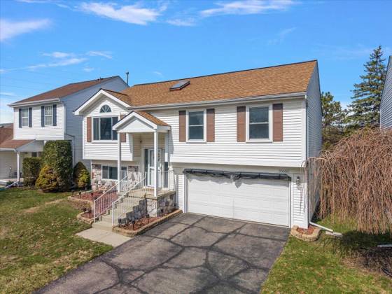 37660 N Butler Circle, Westland, MI 48186 photo 2