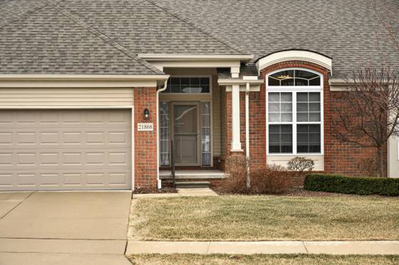 21868 Kensett Drive, Macomb, MI 48042 photo 2