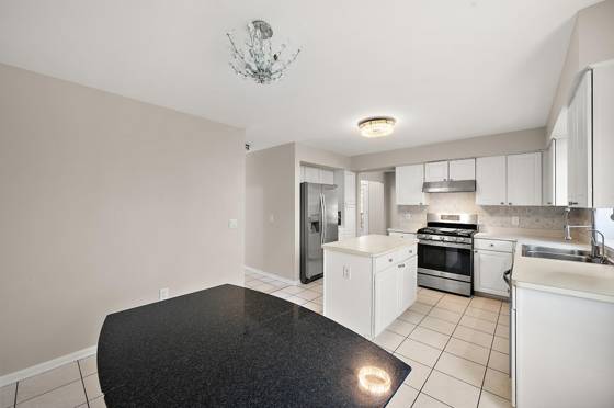 28849 Hearthstone Drive, Novi, MI 48377 photo 2