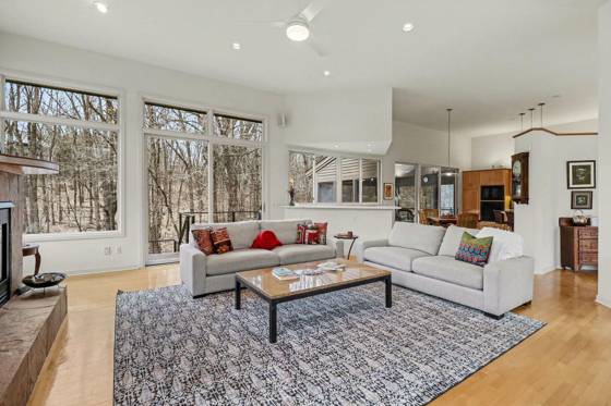 5583 Great Hawk Circle, Ann Arbor, MI 48105 photo 4