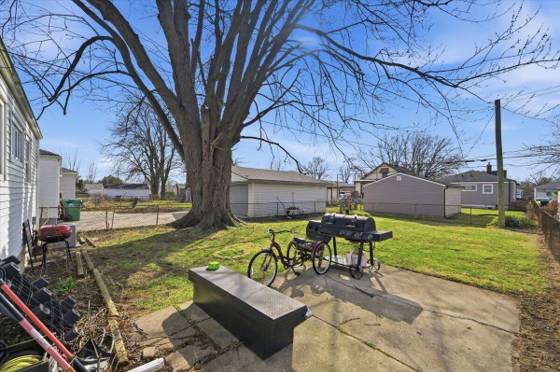 24883 Brittany Avenue, Eastpointe, MI 48021 photo 4
