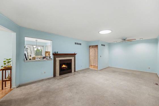 12301 Pinecrest Dr, Plymouth, MI 48170 photo 5