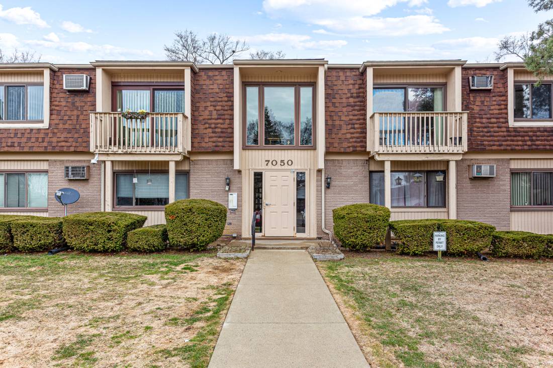 7050 Villa Drive, Waterford, MI 48327