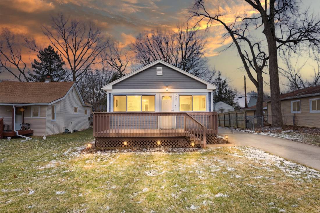 3995 Cresthaven Drive, Waterford, MI 48328