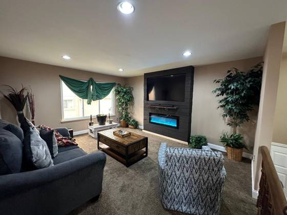 1535 Kings Crown, Wixom, MI 48393 photo 2
