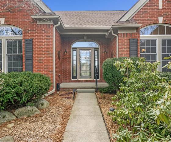 4981 St Annes Court, Ann Arbor, MI 48103 photo 2