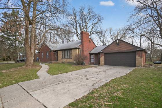 18759 Huntington Avenue, Harper Woods, MI 48225 photo 4