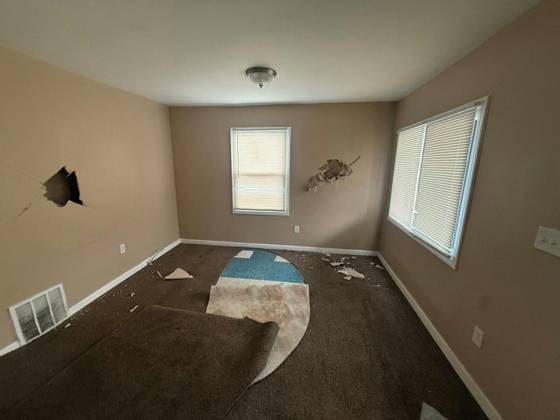 9244 Heyden, Detroit, MI 48228 photo 4