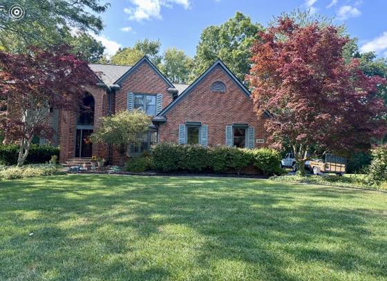 12091 Pembrooke Circle, South Lyon, MI 48178 photo 2