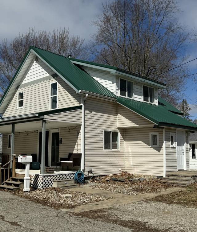 301 N Kennefic Street, Yale, MI