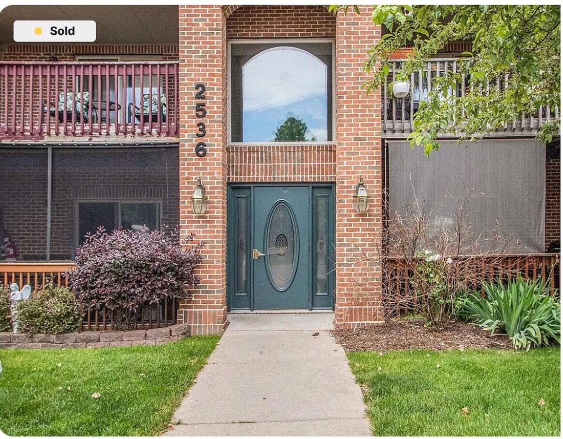 2536 Eagles Circle #8, Ypsilanti, MI 48197