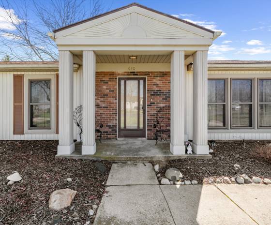 680 Leveque Circle, Carleton, MI 48117 photo 4