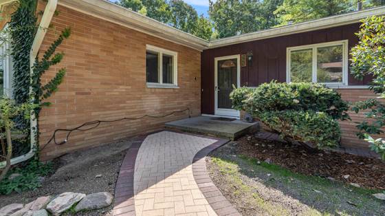 442 Huntington Place, Ann Arbor, MI 48104 photo 3