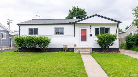 1203 Commonwealth Avenue, Ypsilanti, MI 48198 photo 2
