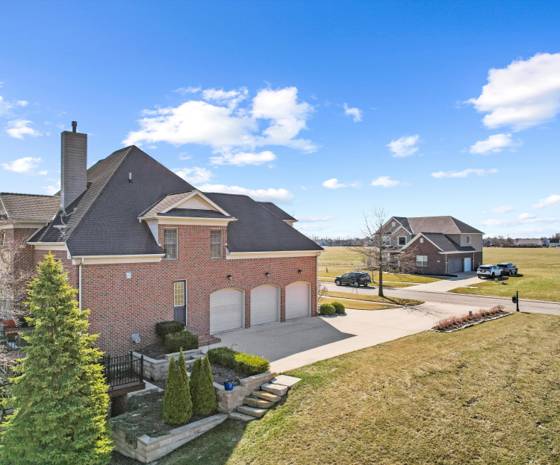 8178 Hunters Ridge Drive, Newport, MI 48166 photo 4