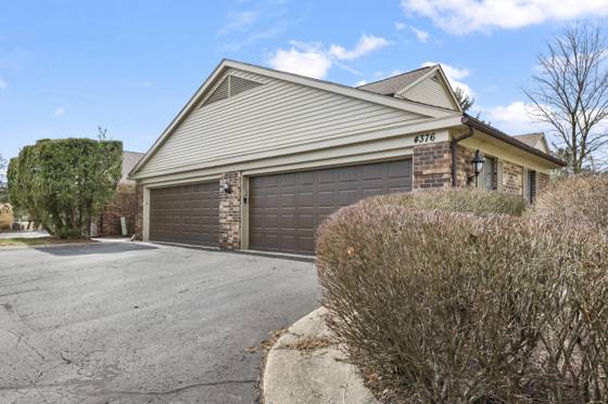 4376 Knightsbridge Lane, West Bloomfield, MI 48323 photo 3