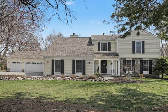 5589 Tanglewood Drive, Ann Arbor, MI 48105 photo 2