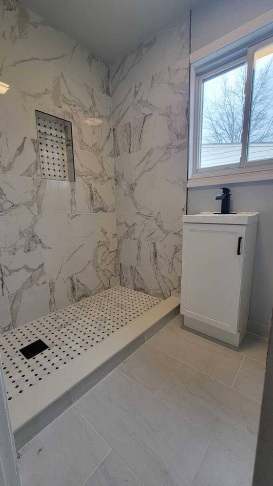 655 Robinwood Drive, Troy, MI 48083 photo 2