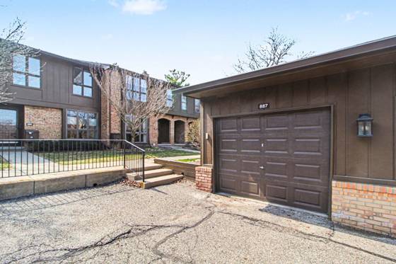 887 Greenhills Drive, Ann Arbor, MI 48105 photo 3