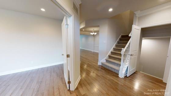 3010 N Spurway Drive, Ann Arbor, MI 48105 photo 3