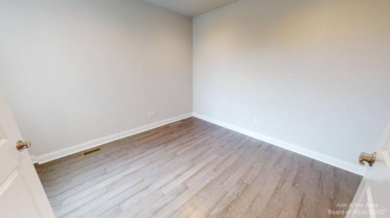 3010 N Spurway Drive, Ann Arbor, MI 48105 photo 4