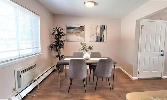2445 Torquay Avenue #211, Royal Oak, MI 48073 photo 4