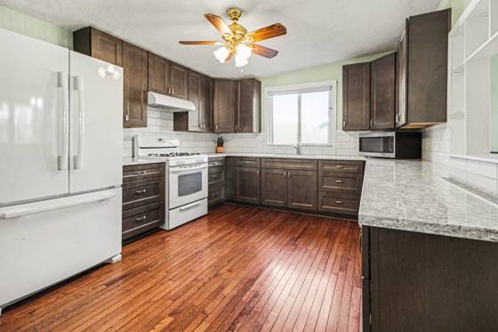 48758 Sully Drive, Belleville, MI 48111 photo 4