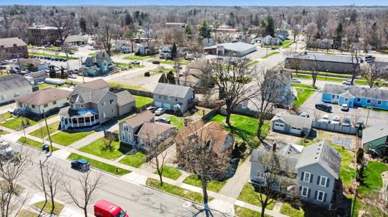 421 E Clinton Street, Howell, MI 48843 photo 5