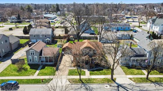 421 E Clinton Street, Howell, MI 48843 photo 4