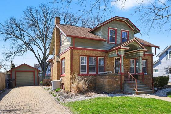 421 E Clinton Street, Howell, MI 48843 photo 2