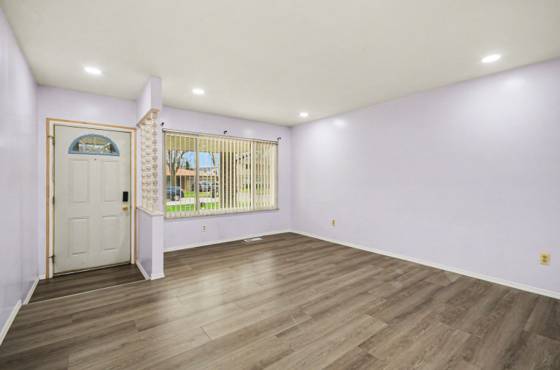 33057 Sherwood Forest Drive, Sterling Heights, MI 48310 photo 5