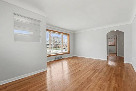 29043 Hathaway, Livonia, MI 48150 photo 3